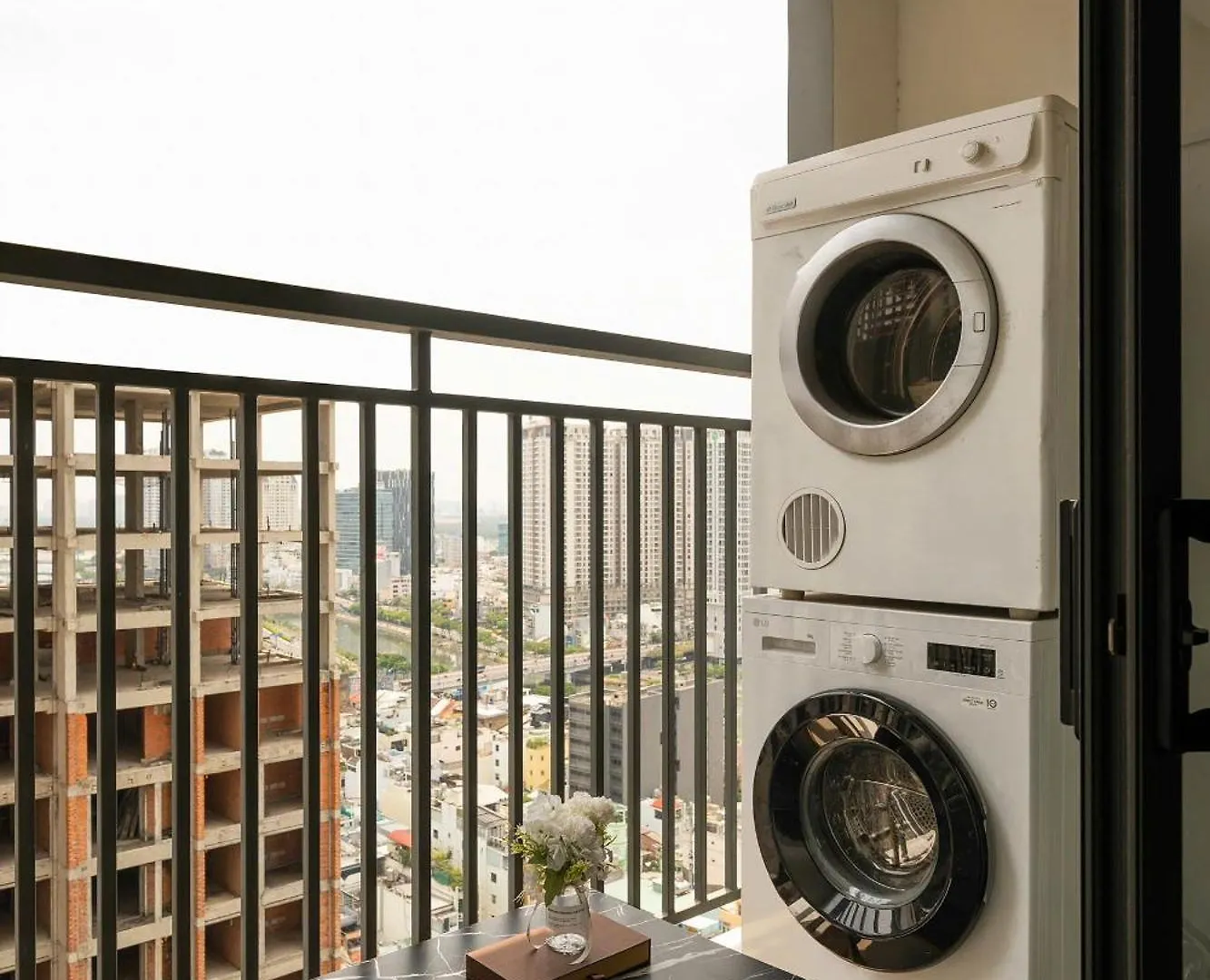 مدينة هوشي منه Otis Soho Saigon Balcony Apartment شقة فندقية مدينة هوشي منه