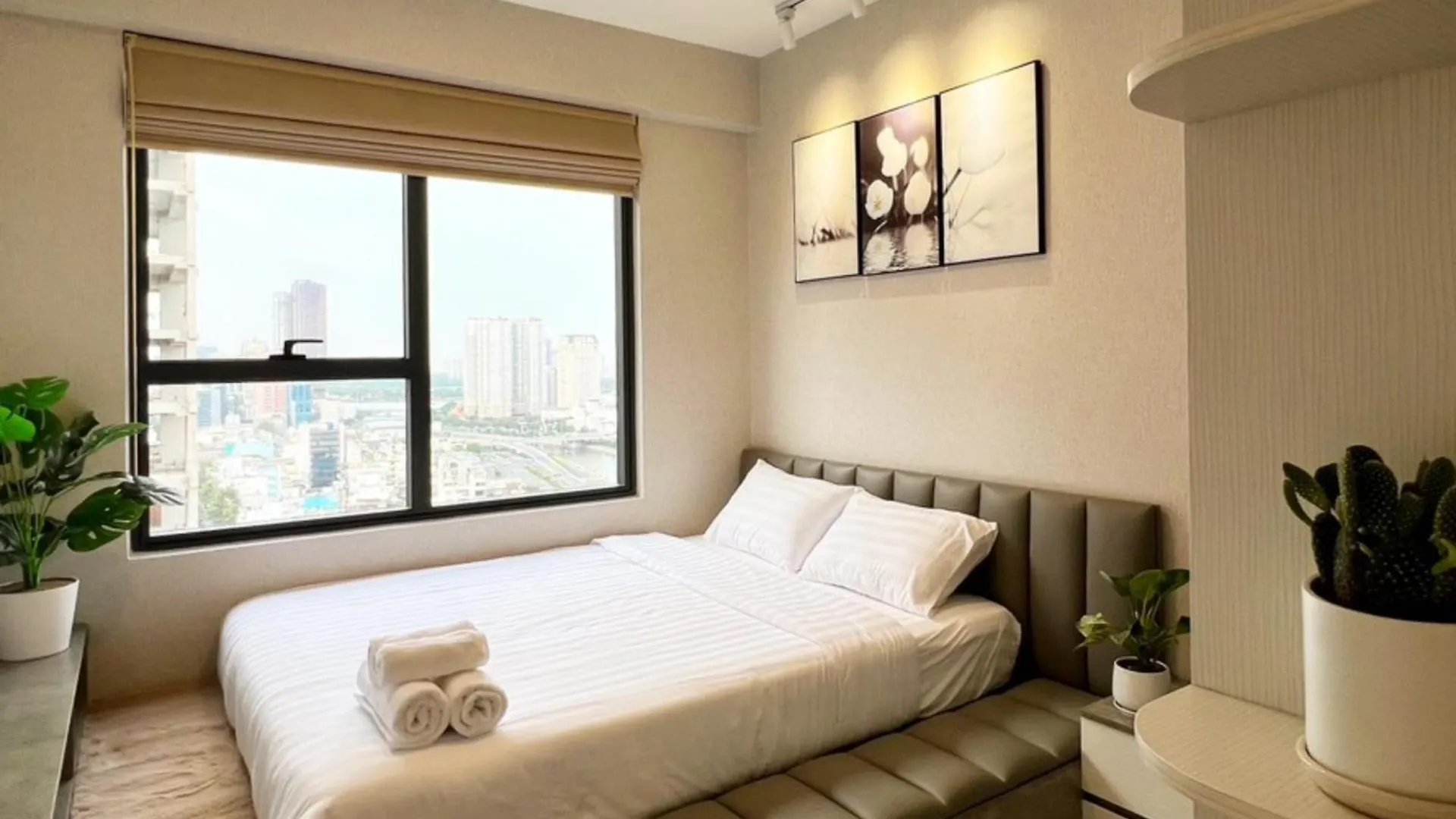 Otis Soho Saigon Balcony Apartment Ho Chi Minh City