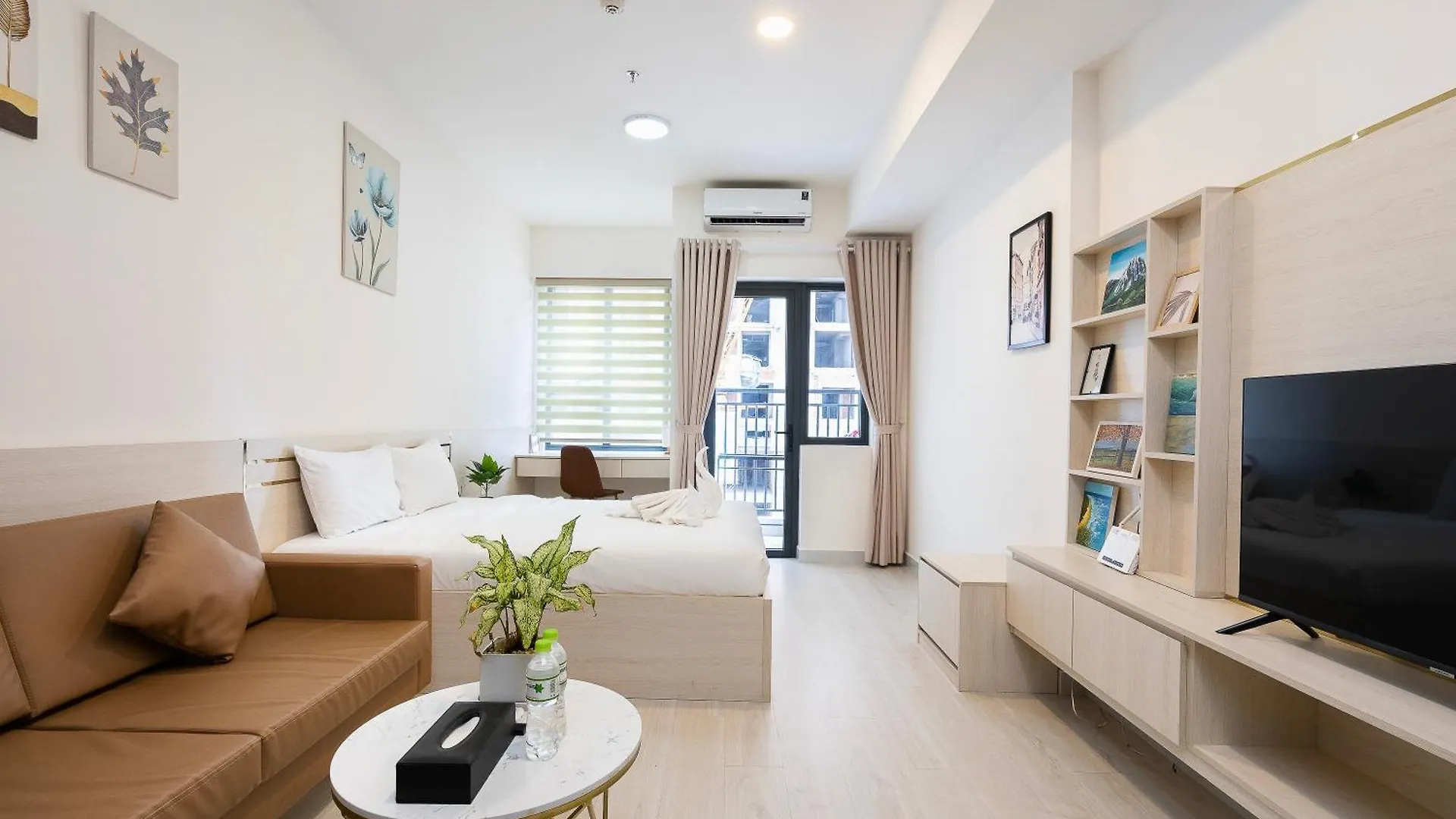 Otis Soho Saigon Balcony Apartment Ho Chi Minh City Aparthotel