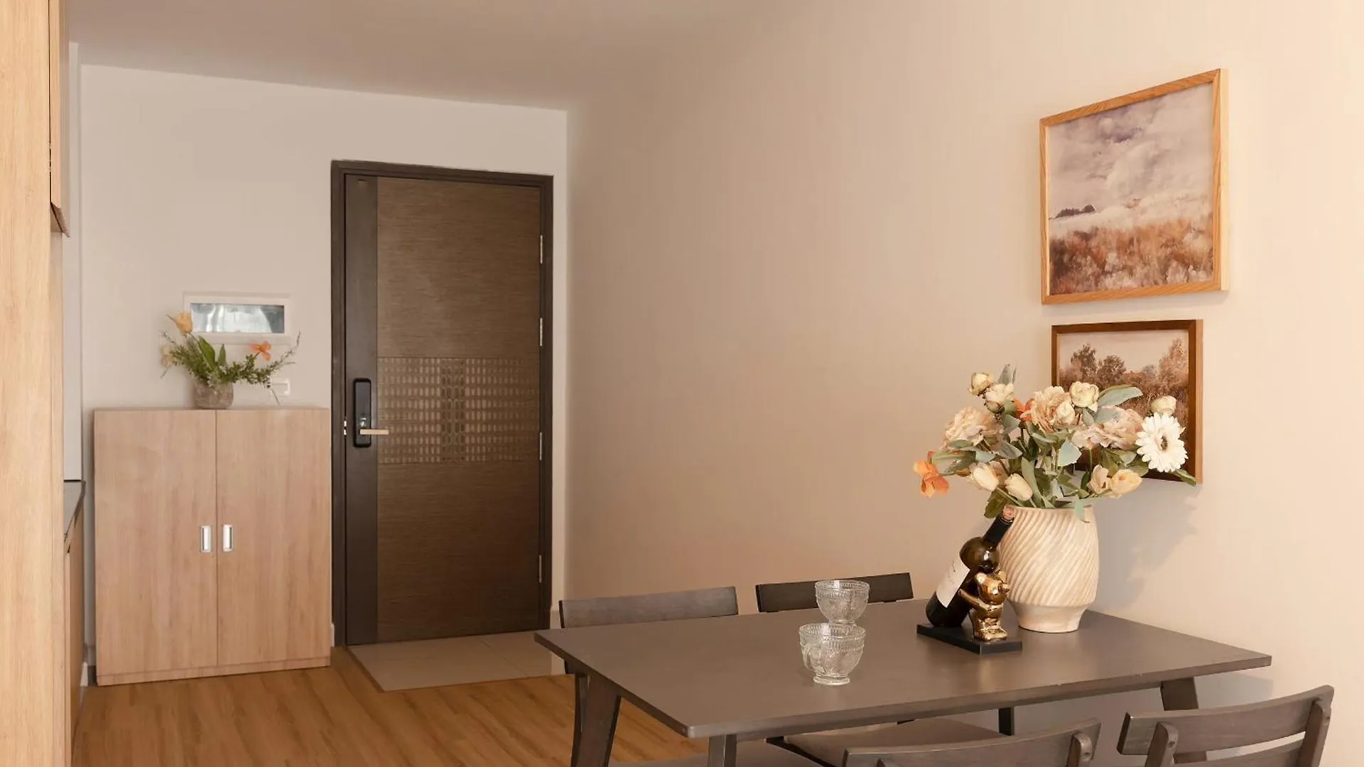 Aparthotel Otis Soho Saigon Balcony Apartment Ho Chi Minh City